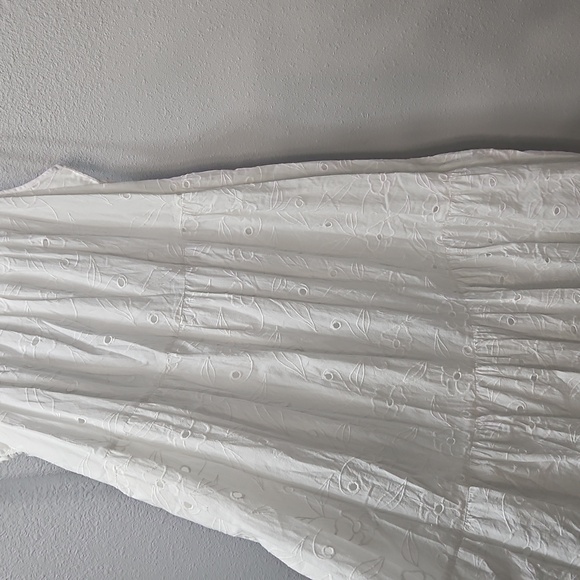 Universal Thread White Maxi Dress - Picture 3 of 6